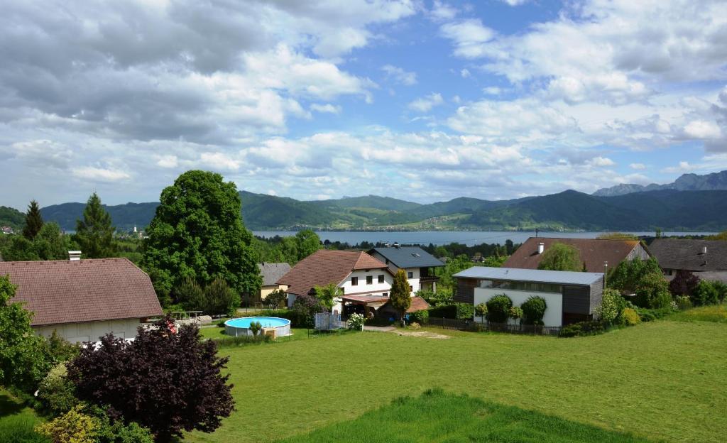 ホテル Haus Gruber Attersee エクステリア 写真